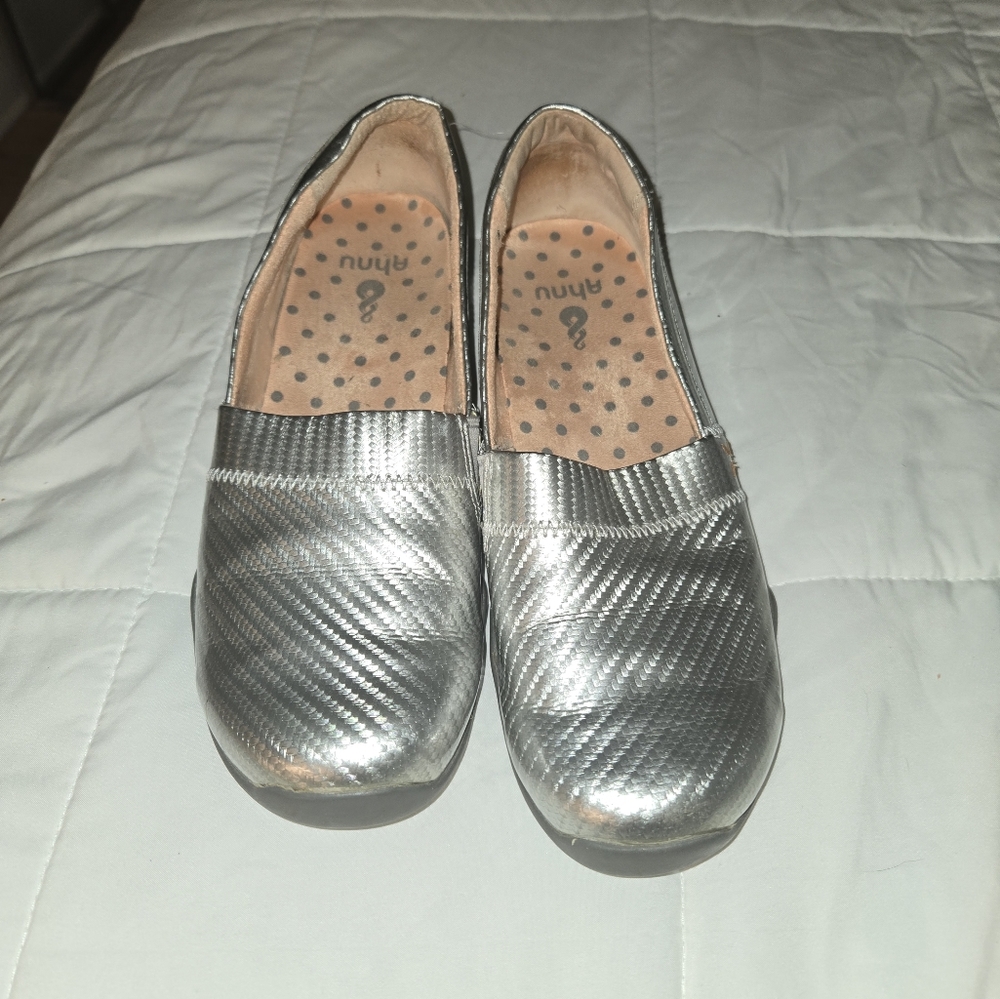 Ahnu Size 7 1/2 Silver Flat Shoes Tread Shiny Loafers